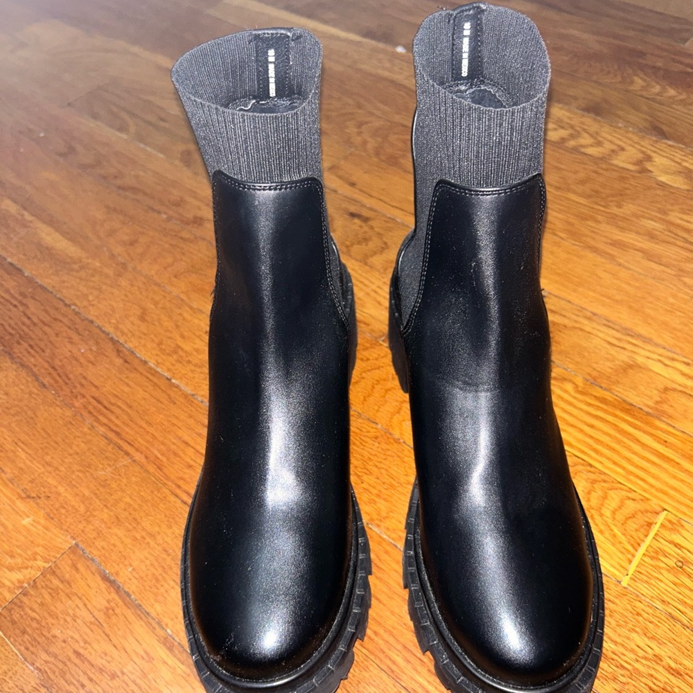 Chelsea boots